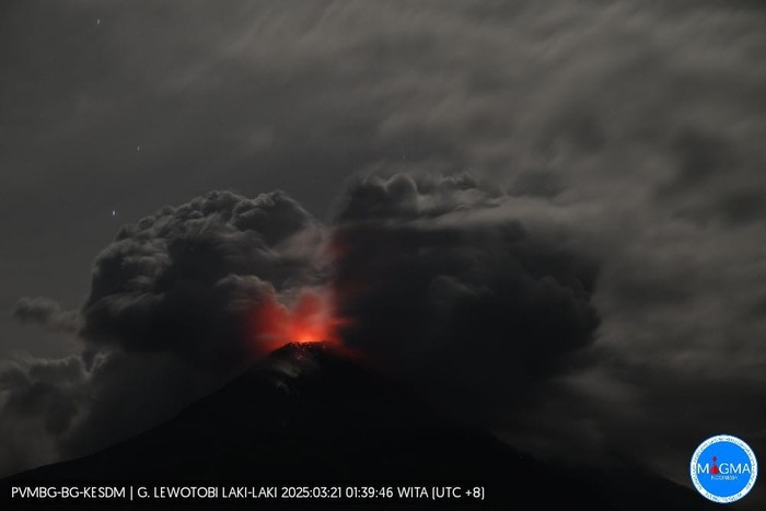 Gunung Api Lewotobi Laki-laki yang dipantau dari pukul 00.00-06.00 Wita, Jumat (21/3/2025). (IST)