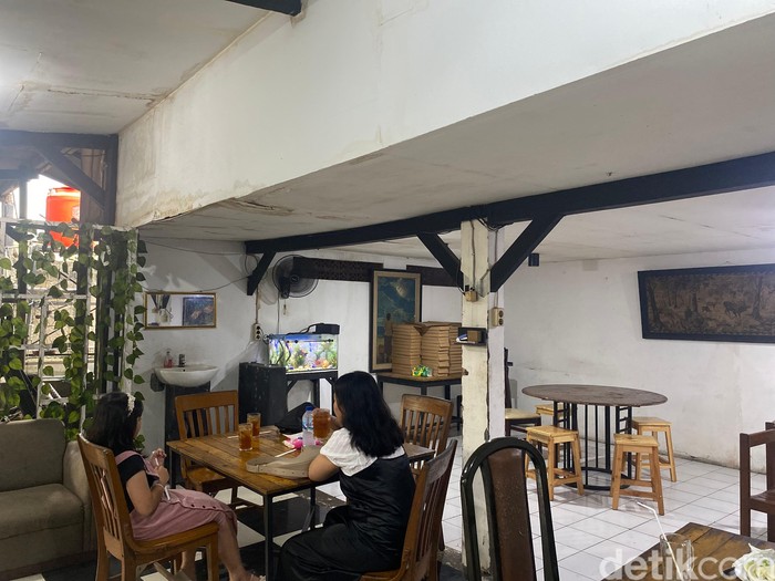 Gurame Bakar Serba Nikmat; rumah makan tersembunyi di Ciputat