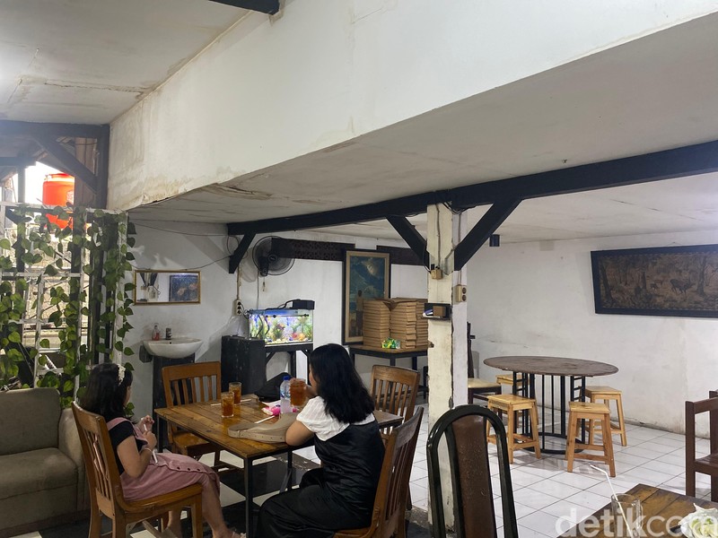 Gurame Bakar Serba Nikmat; rumah makan tersembunyi di Ciputat