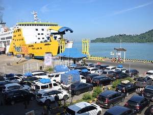 ASDP Perpanjang Diskon Tarif 36% Tiket Penyebrangan Merak-Bakauheni