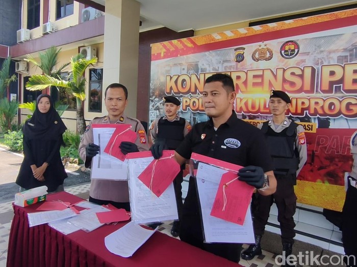 Jumpa pers kasus penipuan bisnis waralaba di Mapolres Kulon Progo, Jumat (21/3/2025).