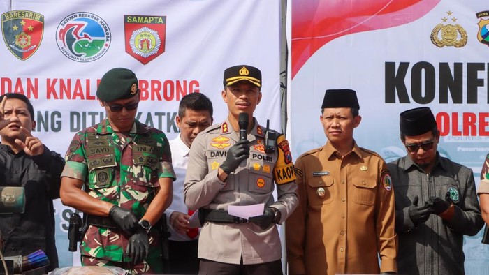 Kapolres Pasuruan Kota, AKBP Davis Busin Siswara