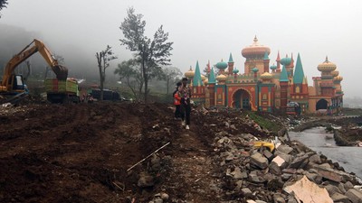 Penampakan Terkini Pembongkaran Hibisc Fantasy Puncak Bogor