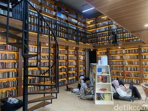 Kerennya Rumah Pribadi yang Disulap Jadi Perpustakaan Umum di Jogja