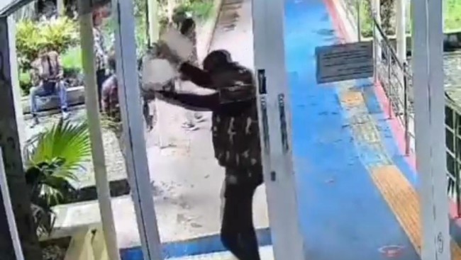 3 Fakta Ormas di Bekasi Marah hingga Buang Sampah di Kantor Dinkes