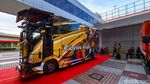 Potret Modifikasi Keren Nan Unik Truk Canter