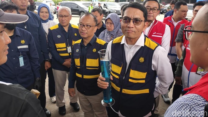 Sekjen Kementerian Energi dan Sumber Daya Mineral (ESDM) Dadan Kusdiana saat memantau BBM di SPBU OPI Jakabaring