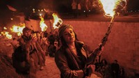Perayaan tahun Baru Nowruz yang menjadi warisan budaya tak benda oleh Unesco merupakan sistem kalender jauh sebelum penggunaan kalender Gregorian .