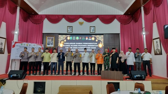 Tiga paslon bupati dan wakil bupati Kabupaten Siak menandatangani deklarasi damai jelang PSU Pilkada 2024, pada Sabtu (22/3/2025) besok.