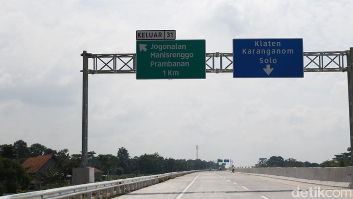 Jalan tol Jogja-Solo segmen Prambanan-Tamanmartani yang dibuka fungsional untuk mudik Lebaran 2025.
