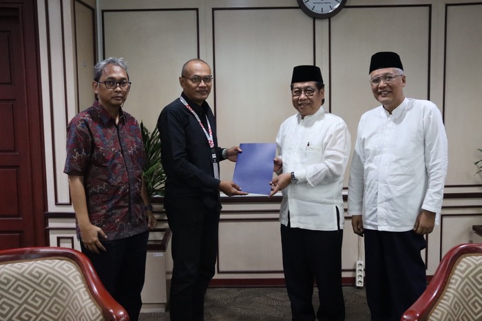 Universitas Terbuka (UT)