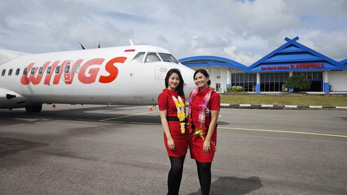 Wings Air Membuka Rute Makassar-Selayar Wings Air kembali membuka layanan penerbangan rute Makassar β Selayar.