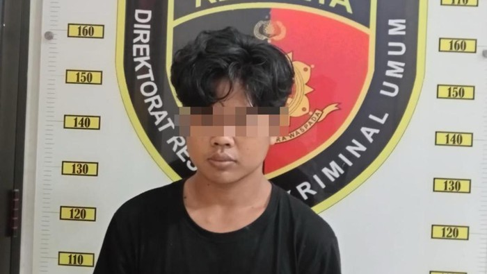 Afdal Zikri (20), saat diamankan pihak kepolisian.