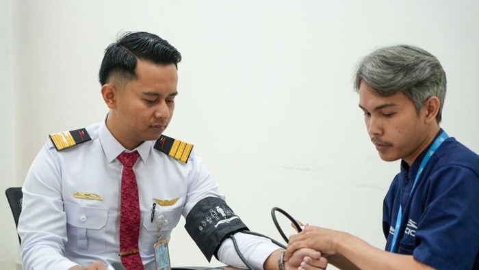 Berita Sahur - Jelang Lebaran, 800 Petugas Whoosh Jalani Pemeriksaan Kesehatan