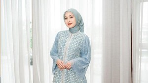 Banyak netizen menilai Caitlin Halderman cocok mengenakan hijab. Foto: Instagram Caitlin Halderman