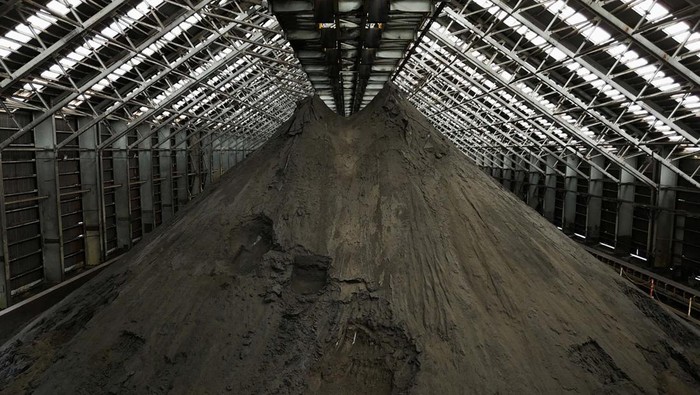 Cobre Panama, Salah Tambang Tembaga Terbesar di Dunia Ditutup A drone view of the Cobre Panama mine of Canada's First Quantum Minerals, one of the world's largest open-pit copper mines, which was forced to shut down after Panama's top court ruled that its contract was unconstitutional, following nationwide protests opposed to its continued operation, during a media tour, in Donoso, Panama, March 21, 2025. REUTERS/Enea Lebrun