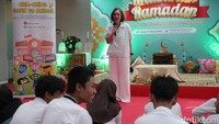 PT Prudential Life Assurance (Prudential Indonesia) memperkenalkan dan mengajarkan pengelolaan keuangan bagi anak yatim dan duafa melalui program literasi finansial Cha-Ching.