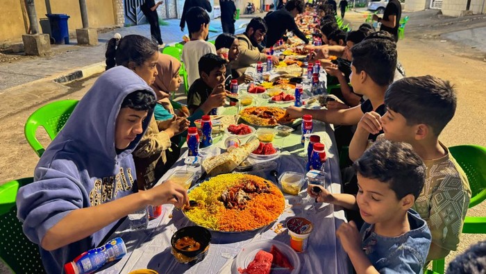 Ilustrasi waktu buka puasa untuk wilayah Makassar dan sekitarnya hari ini, 20 Februari 2026.