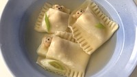 Min Kyungjin membuat karyanya dengan detail. Begitu juga dengan sup kentang homemade ini yang menampilkan sosok Teddy Bear. Foto: Instagram sibatable