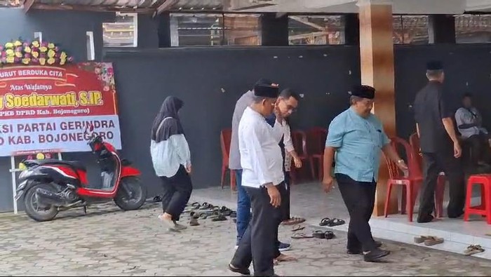 Jemaah umrah Bojonegoro tewas kecelakaan Jemaah umrah Bojonegoro tewas kecelakaan