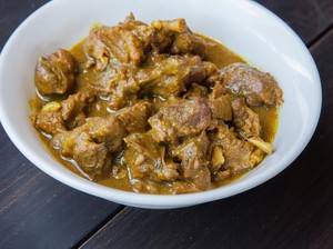 Racikan Ketupat Khas Aceh Pakai 4 Lauk Berempah Sedap Ini
