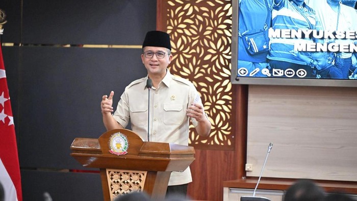 Menteri Transmigrasi (Mentrans) Iftitah Sulaiman Suryanagara