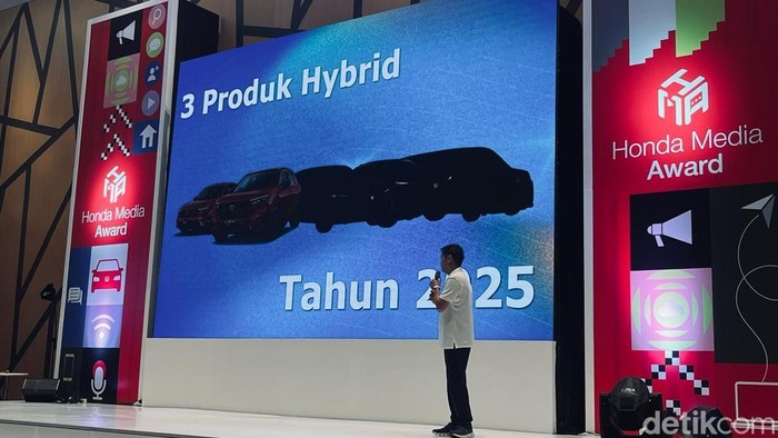 Mobil Hybrid Honda 2025.