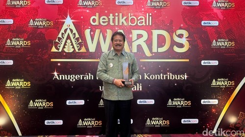 Pemerintah Kabupaten (Pemkab) Tabanan meraih penghargaan detikBali Award sebagai Penyangga Ketahanan Pangan Bali, Sabtu (22/3/2025). (I Nyoman Adhisthaya Sawitra)