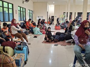 Kepadatan Arus Mudik Lebaran Sudah Dimulai di Pelabuhan Kalianget