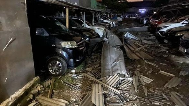 Ngerinya Puting Beliung Bikin Koja Jakut Porak-poranda