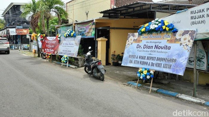 Rumah duka dr Dian Novita korban tewas laka bus saat umrah