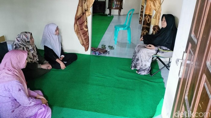 Rumah duka dr Dian Novita korban tewas laka bus saat umrah