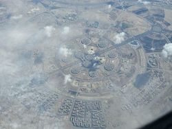 Sisi Lain Tempat Terkenal Dunia, Ujung Tembok China Termasuk