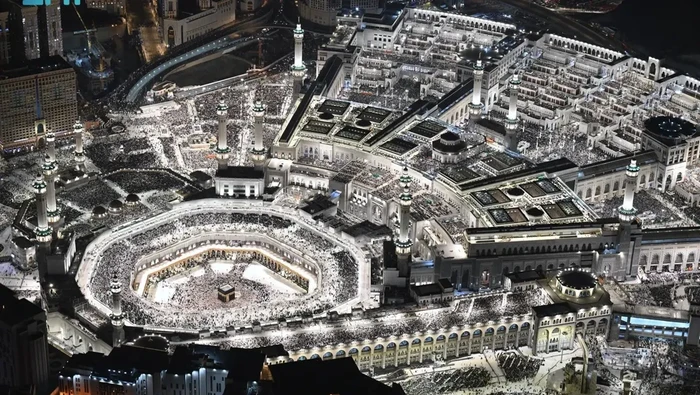 Suasana Masjidil Haram di 10 Malam Terakhir Ramadan