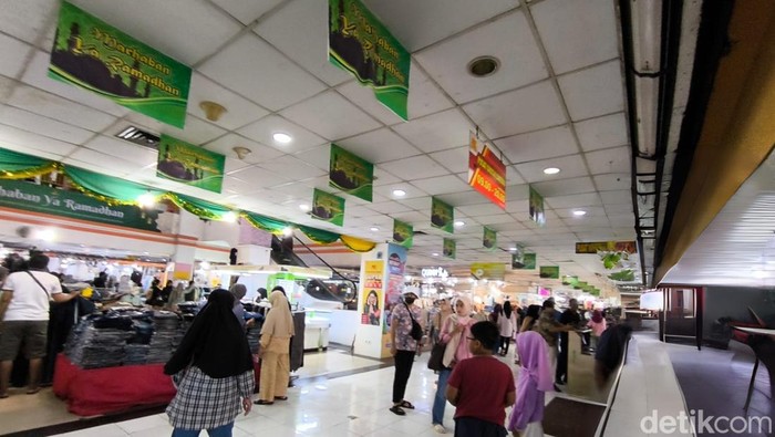 Suasana ramainya PGC menjelang Hari Raya Idulfitri