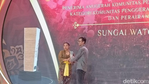 Sungai Watch meraih anugerah detikBali Awards 2025 kategori Komunitas Penggerak Peduli Sungai dan Perairan. (Foto: Karsiani Putri/detikBali)
