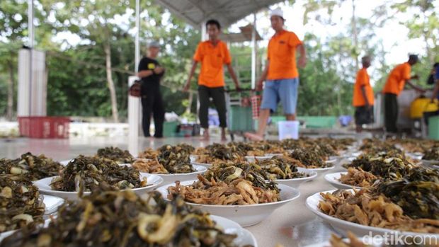 Tradisi Sanggring Gresik Genap 5 Abad, Sajian Kolak Ayam Pecahkan Rekor