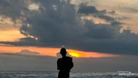 Hunting sunset di Bali.
