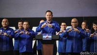 AHY foto bersama pengurus PD periode 2025-2030.