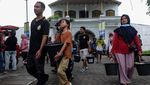 Aksi Berbagi Kebahagiaan Jelang Lebaran di Benteng Vastenburg Solo