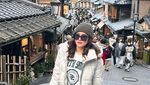 Citra Monica dan Ifan Seventeen Berwisata Kuliner di Jepang