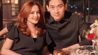 Selain itu, ada juga momen Citra Monica dan Ifan saat makan malam di sebuah restoran. Mereka kompak mengenakan busana serba hitam. Foto: Instagram @citramonica
