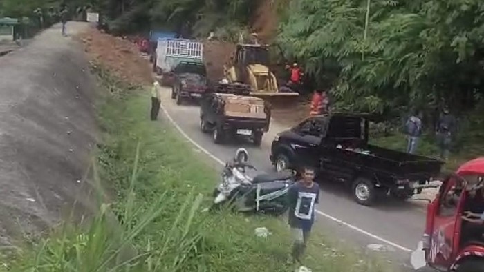 Jalan Penghubung Lahat- Pagar Alam sudah dapat dilalui kendaraan secara bergantian