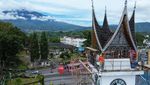 Jam Gadang Dicat Ulang