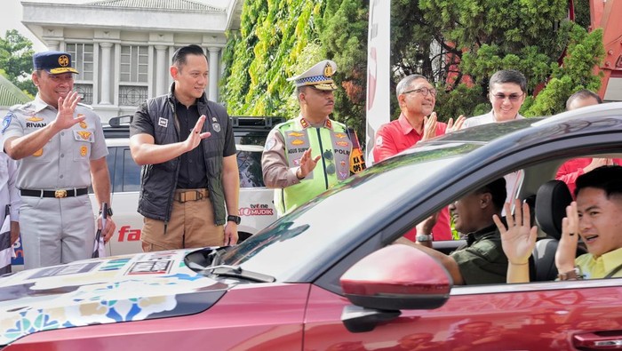 Kakorlantas Polri, Irjen Agus Suryonugroho bersama Menko Agus Harimurti Yudhoyono (AHY) (Dok Istimewa)