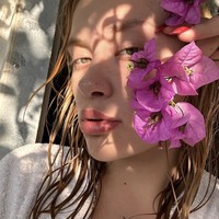 Maria telah menjalani empat operasi sejak ditemukan. Ibunya yang terbang dari Norwegia untuk menemani Maria di rumah sakit mengungkapkan bahwa putrinya kini dalam proses pemulihan. Foto: dok. Instagram @ae3marylu