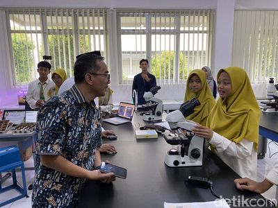 Potret Mendiktisaintek Berdialog dengan SMA Unggulan CT ARSA Sukoharjo