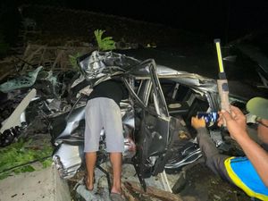 Mobil Tertabrak KA di Lamongan, 10 Jadwal Kereta Alami Keterlambatan