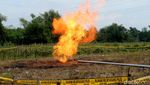 Pembakaran Semburan Gas Sumur Bor di Masjid Bojonegoro