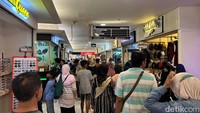 Tradisi membeli baju baru menjelang Lebaran tampaknya masih melekat kuat di masyarakat.